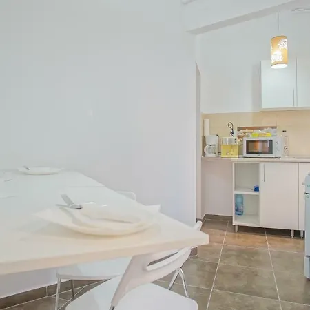 Apartment Cn2i Luxury Accommodation/cismigiu